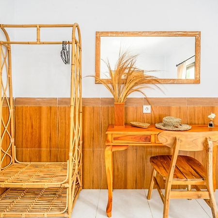 Pantai Guesthouse Canggu Dış mekan fotoğraf